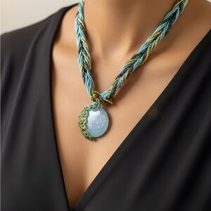 Elegant Blue and Gold Pendant Necklace